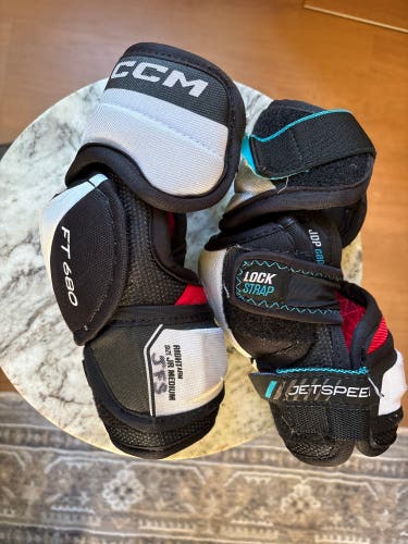 Junior Medium CCM JetSpeed FT680 Elbow Pads (Used)