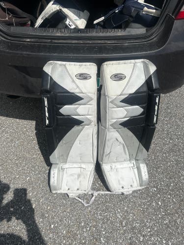 31" TPS Summit Goalie Leg Pads (Used)