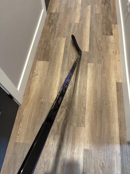 Senior CCM Ribcor Trigger 9 Left Hand Hockey Stick P28 75 Flex (New)