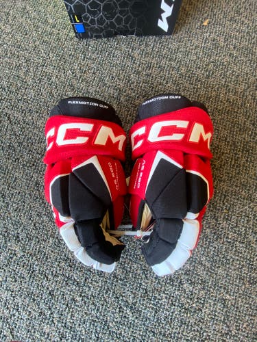 NEW CCM AS580 Black/Red Gloves 14"