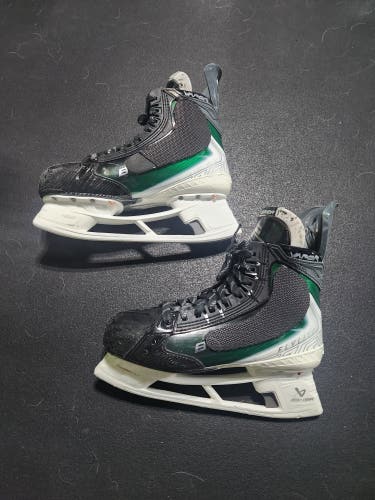 Bauer Flylite Skates (8.25)