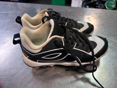 Used Under Armour YOUTH CLEAT BB/SB Cleats White Junior 03.5 11868-S000070239