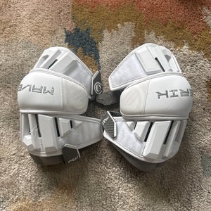 Medium/Large Youth Maverik Max Arm Pads (New)