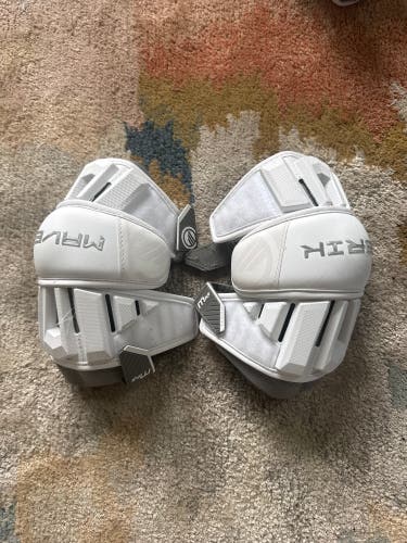 Medium/Large Youth Maverik Max Arm Pads (New)