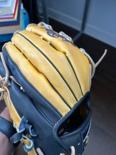 Rawlings Heart of the Hide RH Outfield Baseball Glove 13" (Used)