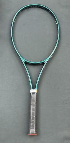 Wilson K-Blade 98  16/19 - Pro Stock Racket - Grip Size 4 3/8. Blade V9 Paint