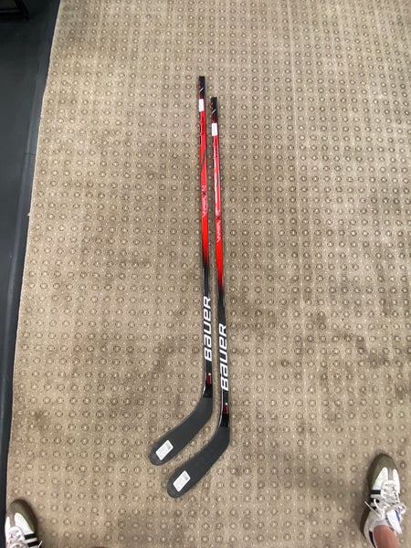 NEW 2-Pack Bauer Vapor X4 Intermediate Right P28 65 Flex Hockey Stick