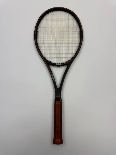 Wilson Pro Staff 85 Made in St Vincent 4 5/8 Butt Cap code JTQ Excellent