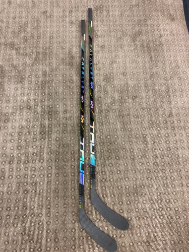 NEW 2-Pack True Catalyst 9x3 Left Hand Hockey Stick T28 65 Flex