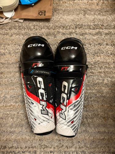Intermediate CCM JetSpeed FT6 13" Shin Pads (Used)