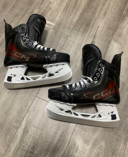 LIKE NEW CCM Jetspeed FT8 Hockey Skates Extra Wide Width Size 6.5 (Used)