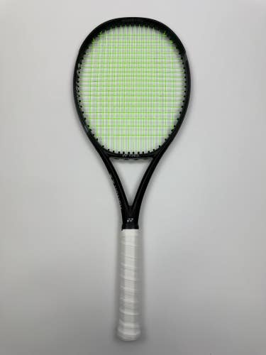 Wilson Blade 98 16x19 V8 Night Session, 4 1/4 Excellent 9/10