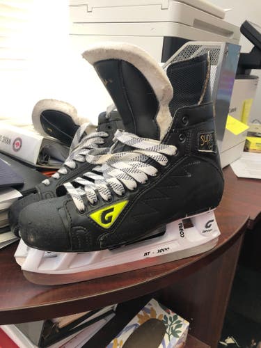 Black 2015 Graf Supra 703 Hockey Skates Regular Width 9.5 (Used)