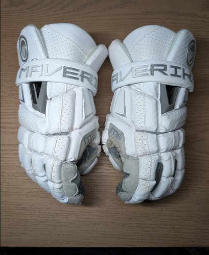 Maverik M6 Lacrosse Gloves (Like New)