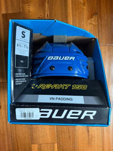 Small Bauer Re-Akt 150 Helmet (New)