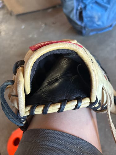 Rawlings Gold Glove Elite RH Infield Baseball Glove 11.5" (Used)