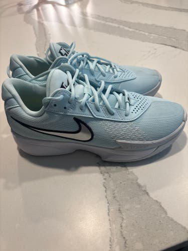 Men's Size M 8.0 (W 9.0) Nike Shoes (Used)