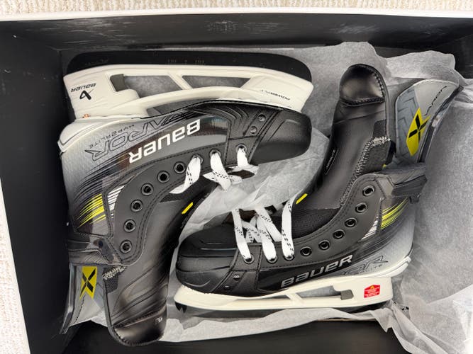 Black/Yellow 2023 Bauer Vapor Hyperlite 2 Hockey Skates Regular Width Pro Stock 7 (New)