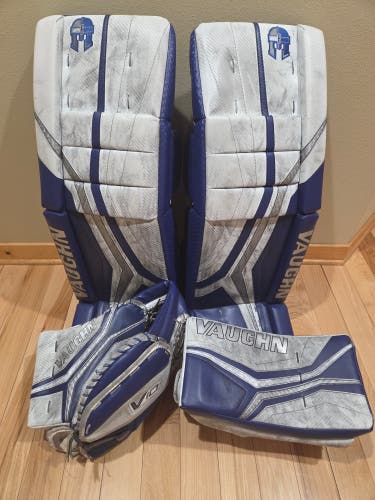 32" + 1.5" Vaughn V10 Pro Carbon Custom Goalie Full Set (Used)