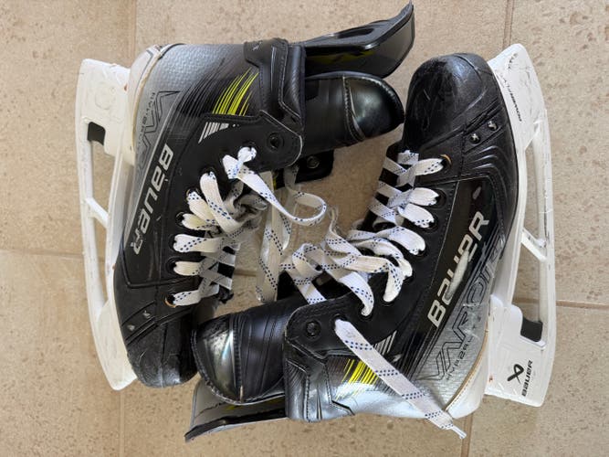 Black/Yellow 2023 Bauer Vapor Hyperlite 2 Hockey Skates Pro Stock 7 (Used)