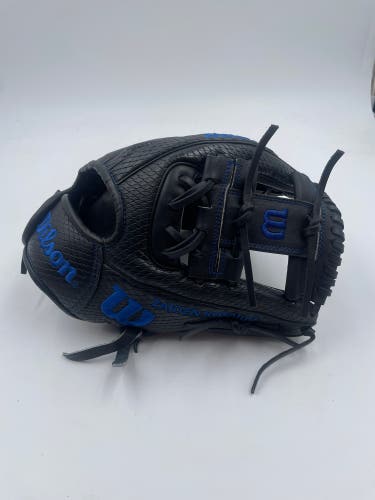 Wilson A2000 1786 11.5 Infield Baseball Glove