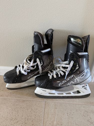 Black/Gray 2021 Bauer Vapor Hyperlite Hockey Skates Regular Width Pro Stock 7 (Used)