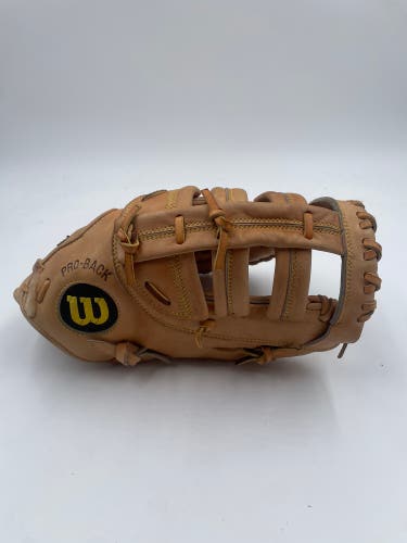 Wilson A2000 2800 12” first base mitt Baseball Glove