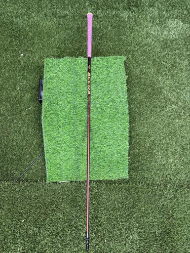 Accra Shogun Red 62 M4 Stiff Driver Shaft 43.5 Inches Titleist Tip
