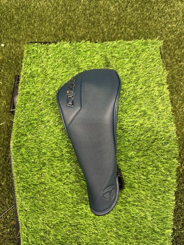 New TaylorMade Qi4D Driver Headcover