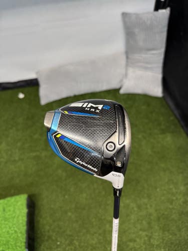 TaylorMade Sim2 Max Driver 10.5* Ventus Blue 5S Stiff Flex Shaft RH