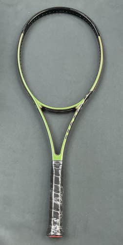 Grip Size 4 3/8 - Wilson K-Blade Pro Stock  18/20 - V.8 Blade 98 Cosmetic