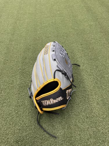 Wilson A2000 RH Pitcher's Softball Glove Grey and Black w/ Black Laces 12.5" (New)