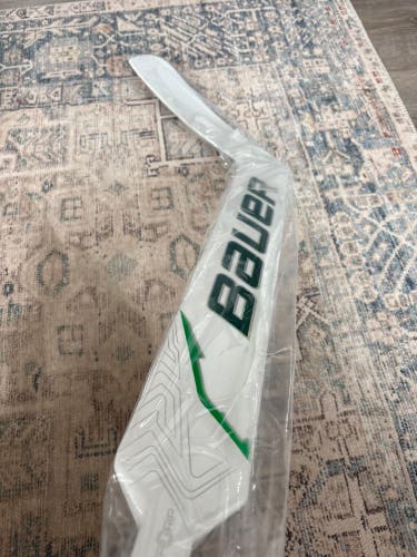 Senior Bauer Vapor Hyperlite Regular Goalie Stick 24" Paddle (New)