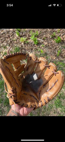 2018 Wilson A2000 RH Infield Baseball Glove 11.5" (Used)