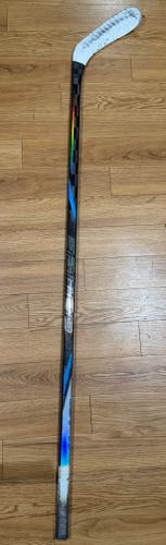 Senior Bauer Nexus Tracer Right Handed Hockey Stick P28 77 Flex (Used)