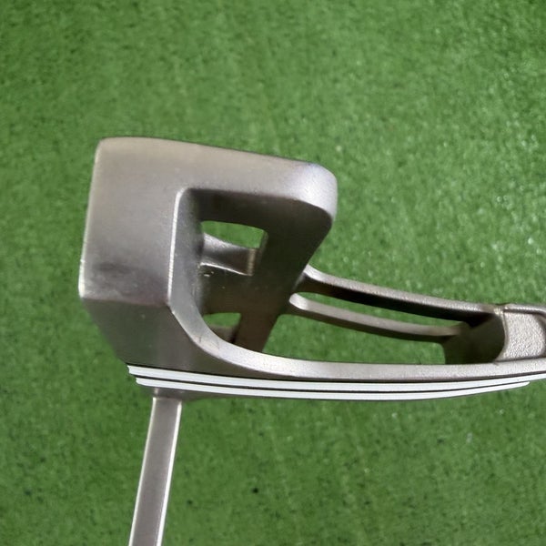 Odyssey White Hot XG Marxman Blade 35 Putter Right Handed