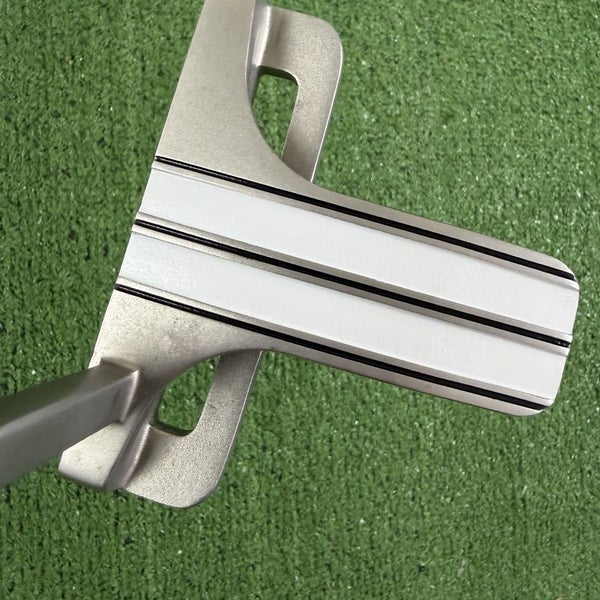 Odyssey White Hot XG Marxman Blade 35 Putter Right Handed