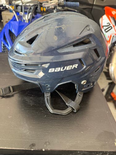 Large Bauer Re-Akt 150 Helmet Pro Stock (Used)