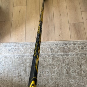 Yellow Senior Bauer Pulse Right Handed Hockey Stick P92 70 Flex (New)