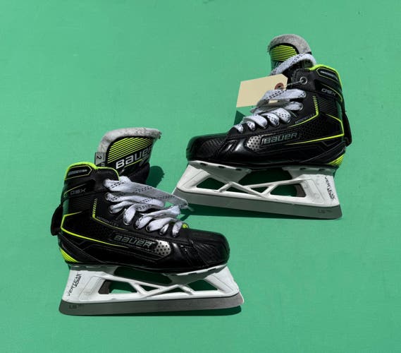 Junior Bauer GSX Hockey Goalie Skates | Size 2.5