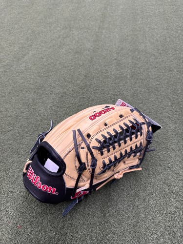 Wilson A2000 RH Baseball Glove 11.75" (New)