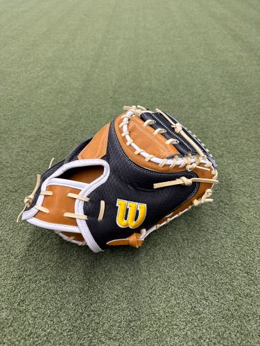 Wilson A2000 RH Catcher's Baseball Glove 33.5" (New)