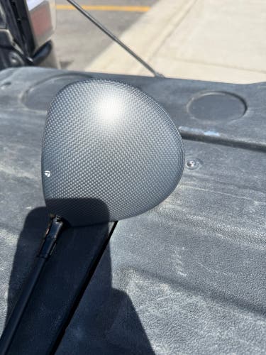Men's TaylorMade Qi35 Right Handed Driver Stiff Flex 9 Loft (Used)