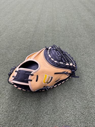 Wilson A2000 RH Catcher's Baseball Glove 34" (New)