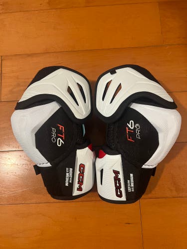 Senior Medium CCM JetSpeed FT6 Pro Elbow Pads (Used)