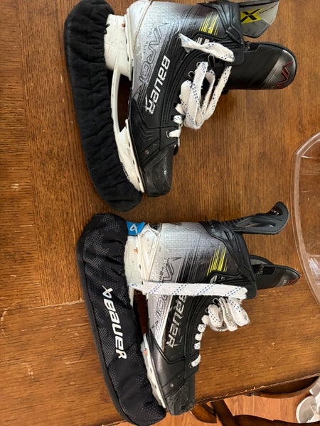 2023 Bauer Vapor Hyperlite 2 Hockey Skates Regular Width Size 6.5 (Used)