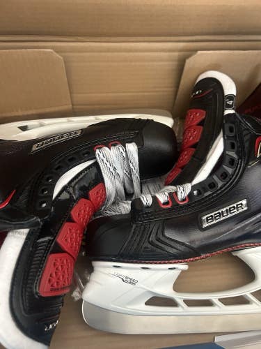 New Bauer Vapor 1x Pro Ice 2.0 Hockey Skates 4 D LS4 Steel