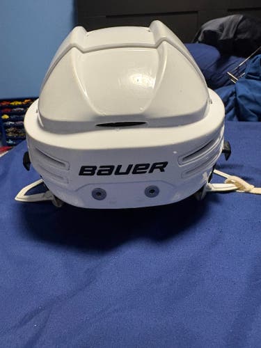 Medium Bauer Re-Akt 75 Helmet (Used)