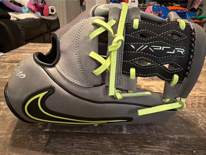 Nike Vapor Elite RH Infield Baseball Glove 11.5" (New)