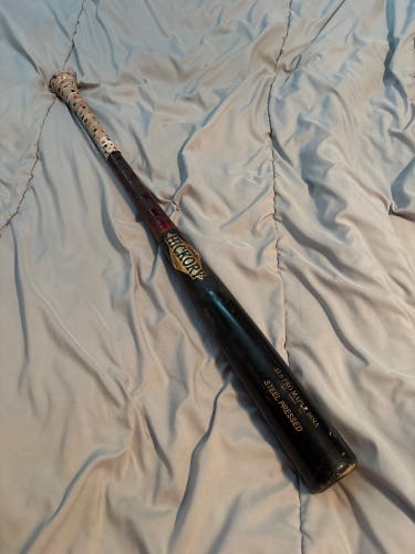 Old Hickory 28NA Bat (-3) 31 oz 33" (Used)
